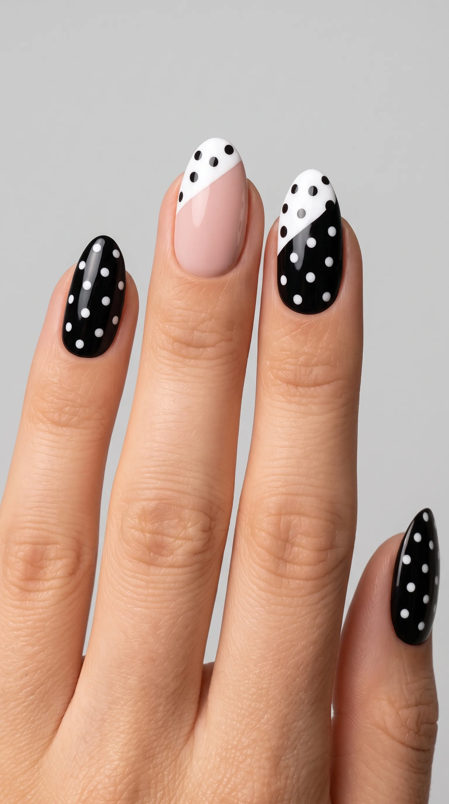 High-Fashion Monochrome Dotted Split Nails
