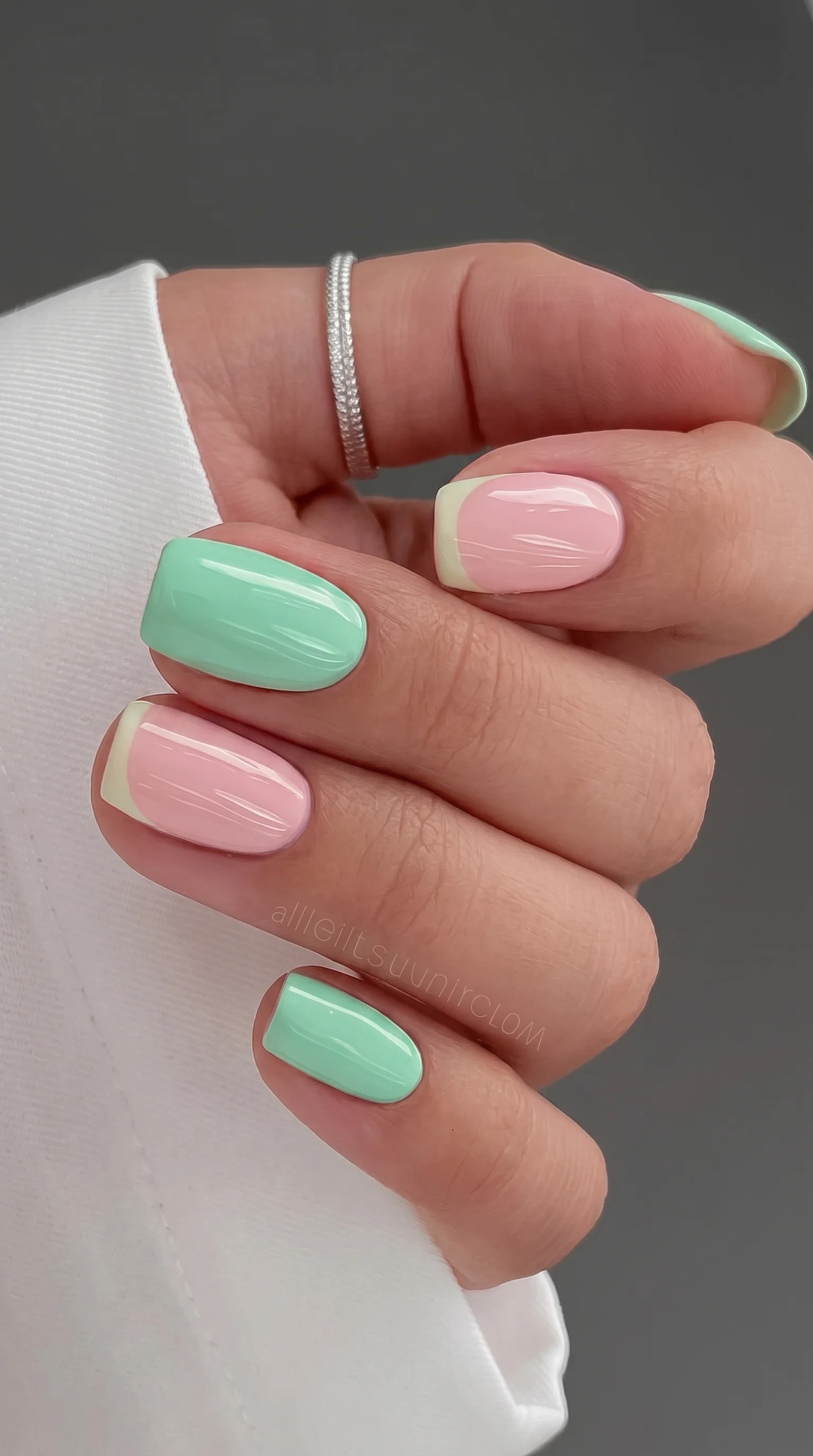 The Pastel Mint & Pink Duo August Nail Idea