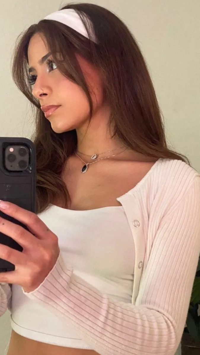 90s Broad Headband with Curtain Bangs
